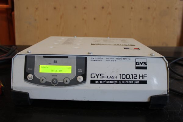 GYS Flash 100.12HF akkulaturi (TK89)