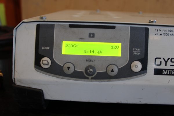 GYS Flash 100.12HF akkulaturi (TK89) - Image 4
