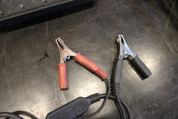 Akkutesteri, akkulaturi ja akun diagnostiikkalaite (TK95) - Image 10