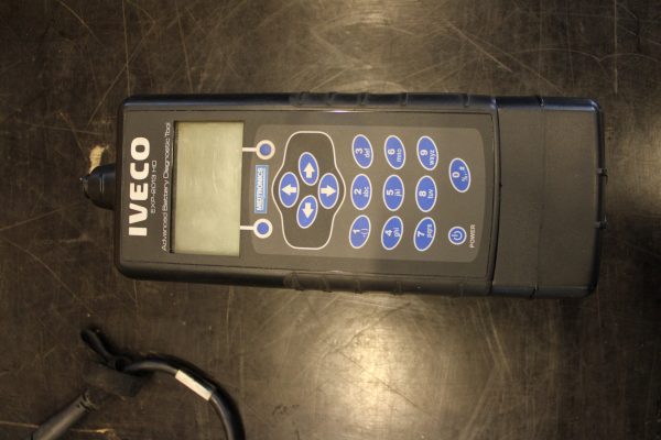 Akkutesteri, akkulaturi ja akun diagnostiikkalaite (TK95) - Image 8