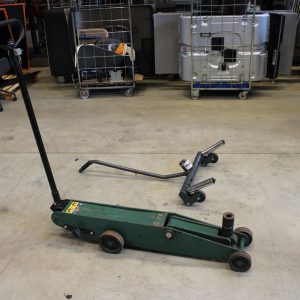 Compac A10T-CG2 paineilmakäyttöinen tunkki ja rengaskärry (TK99)