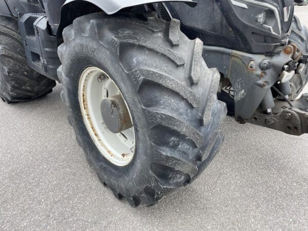 Valtra T234 - Image 9