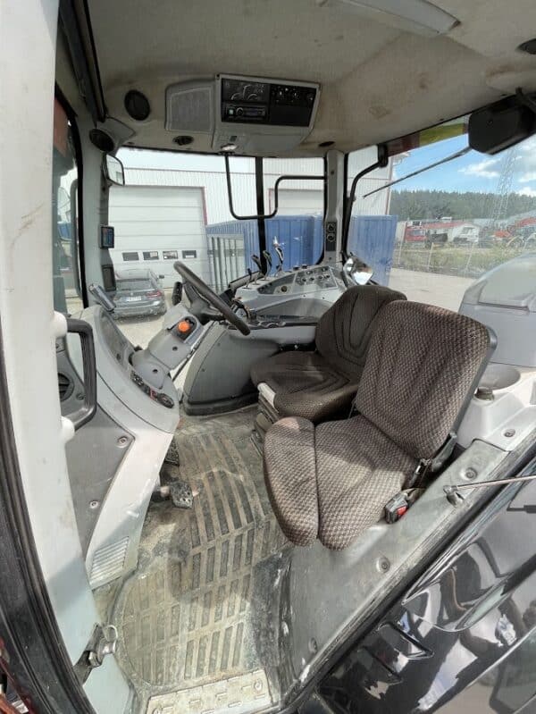 Valtra T234 - Image 18