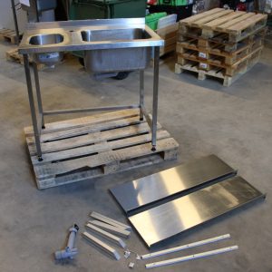 Rst allapöytä ja hylly (G42)