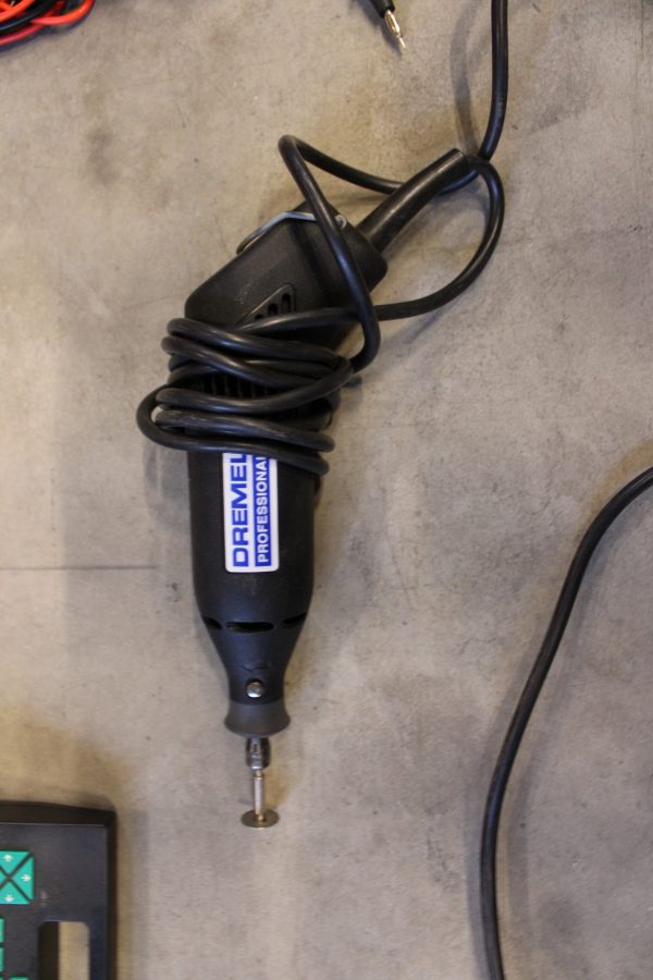 Hyljekarkottimia, testereitä ja työkaluja (SN22) - Image 5
