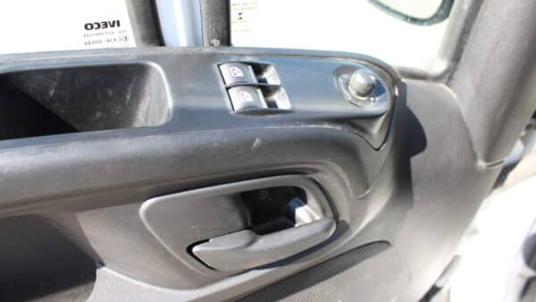 Iveco 50C18 3.0, -21 (ZNS-432) - Image 27