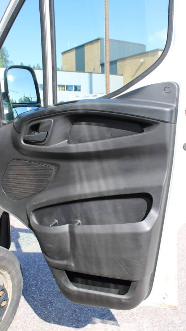 Iveco 50C18 3.0, -21 (ZNS-432) - Image 30