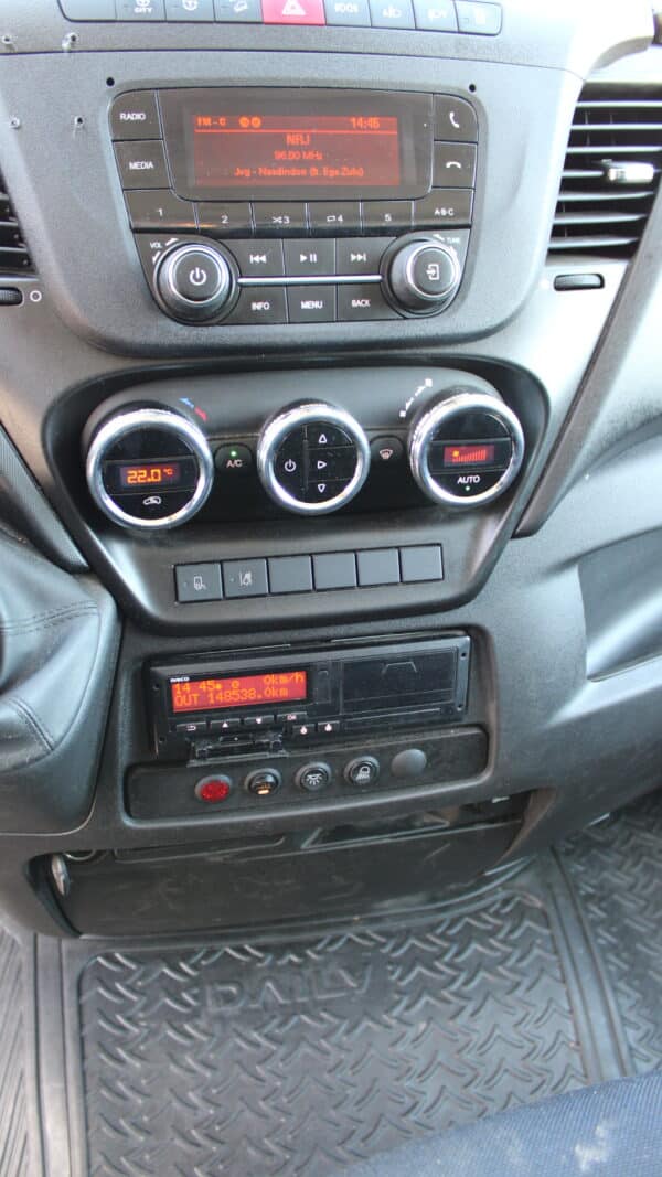 Iveco 50C18 3.0, -21 (ZNS-432) - Image 35