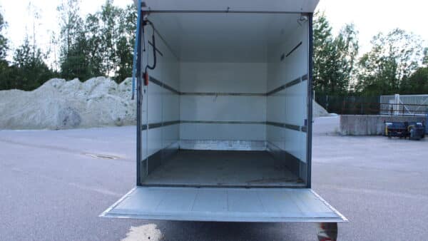 Iveco 50C18 3.0, -21 (ZNS-431) - Image 21
