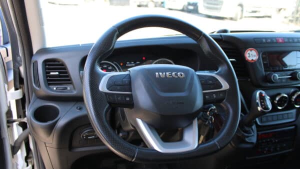 Iveco 50C18 3.0, -21 (ZNS-431) - Image 34