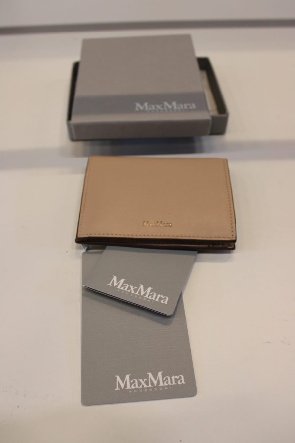 Max Mara lompakko & Aigner kaulakorut (NI76) - Image 7
