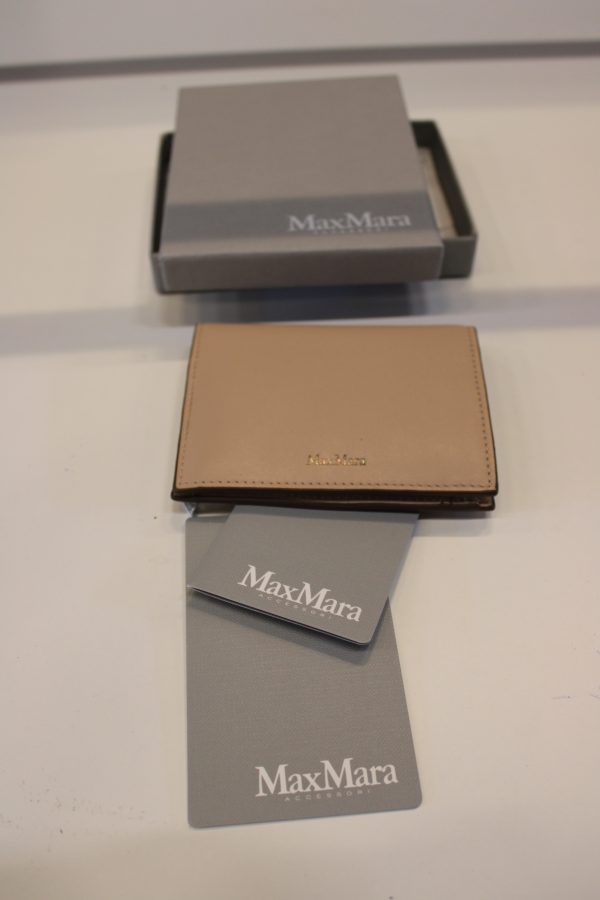 Max Mara lompakko & Aigner kaulakorut (NI76) - Image 8